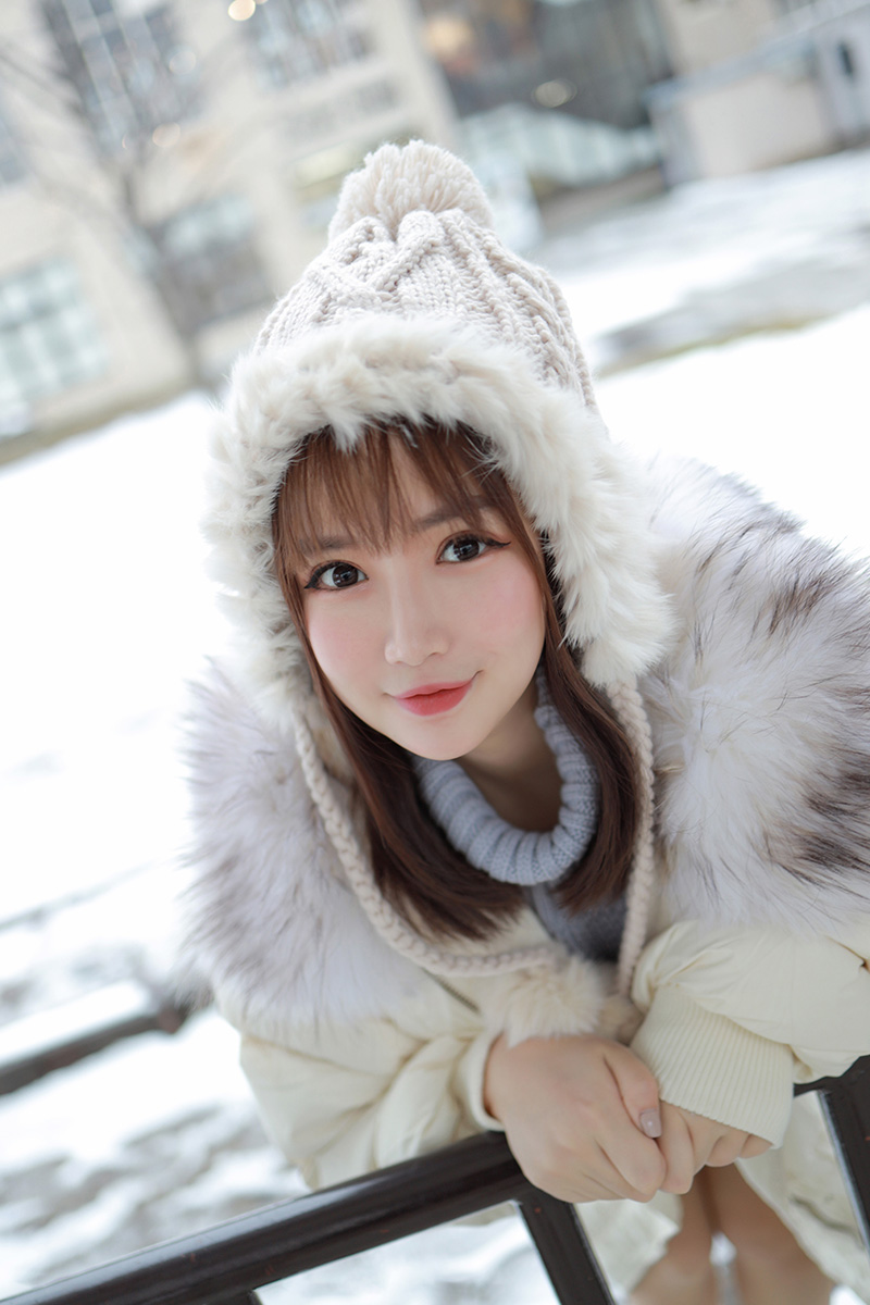 长相清纯甜美的妹子养乐多写真图