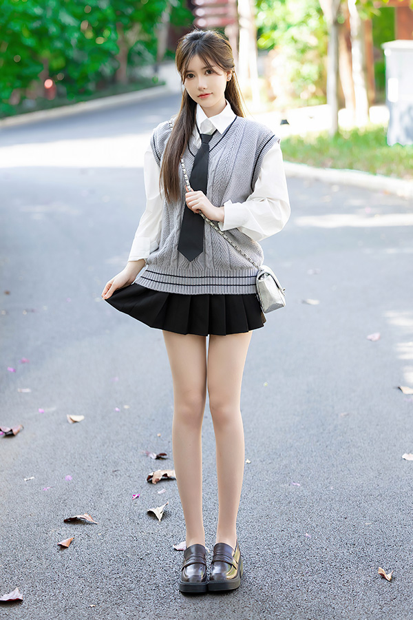 模特美桃酱是宅男心中的完美女神