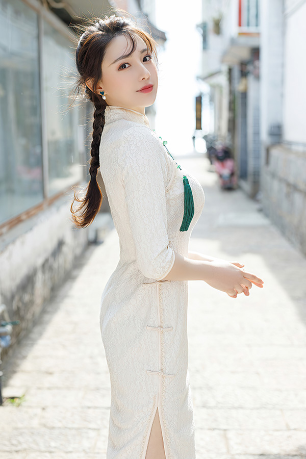 养眼妹子刘奕宁旗袍写真图片
