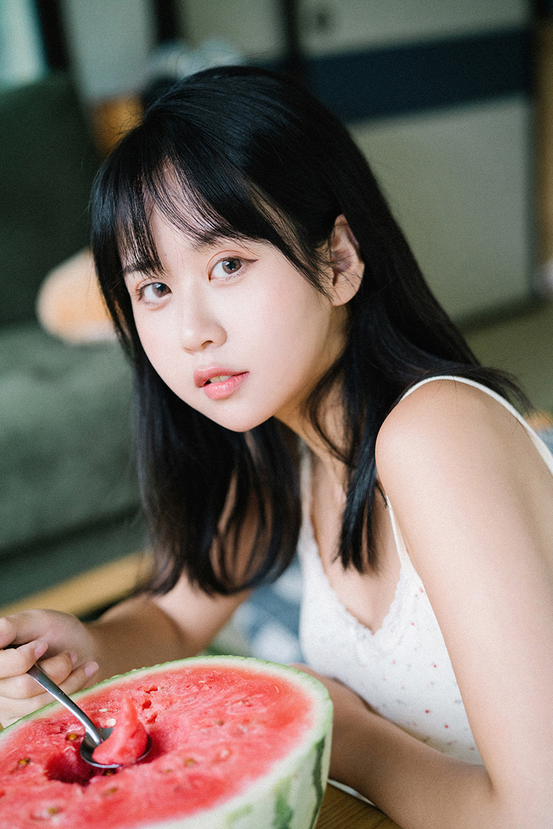 网红萌芽儿长相甜美又可爱可以看