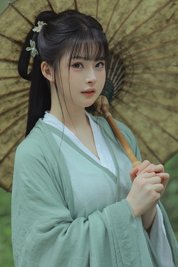 清纯美少女原理猪身材非常吸人