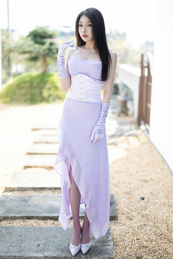 清纯甜美妹子徐莉芝性感写真图片