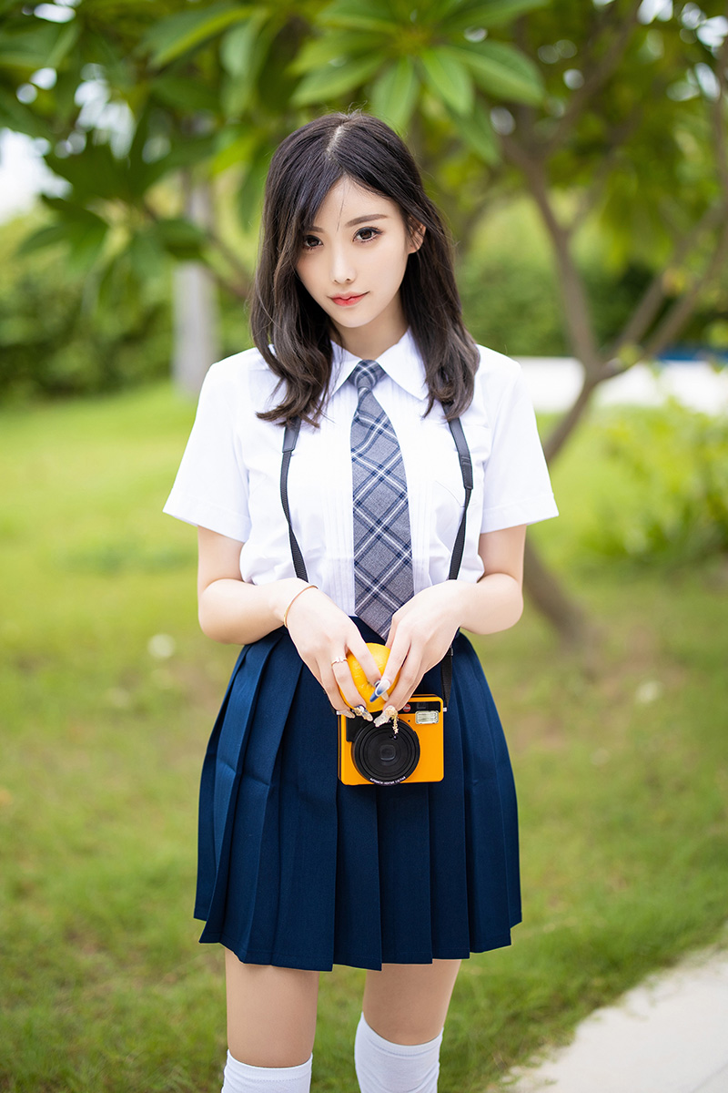 清纯妹子杨晨晨白皙长腿写真图片