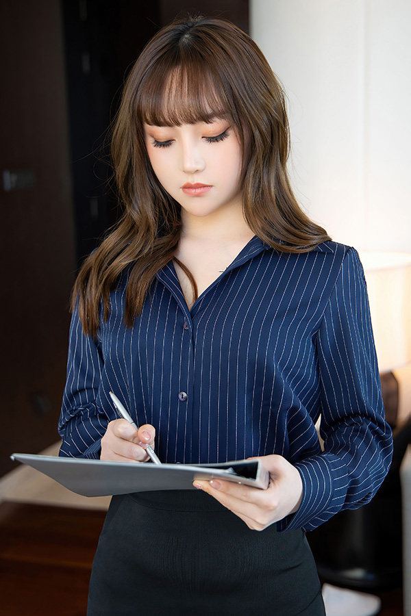 性感女神豆瓣酱丰满身材看着挺不错