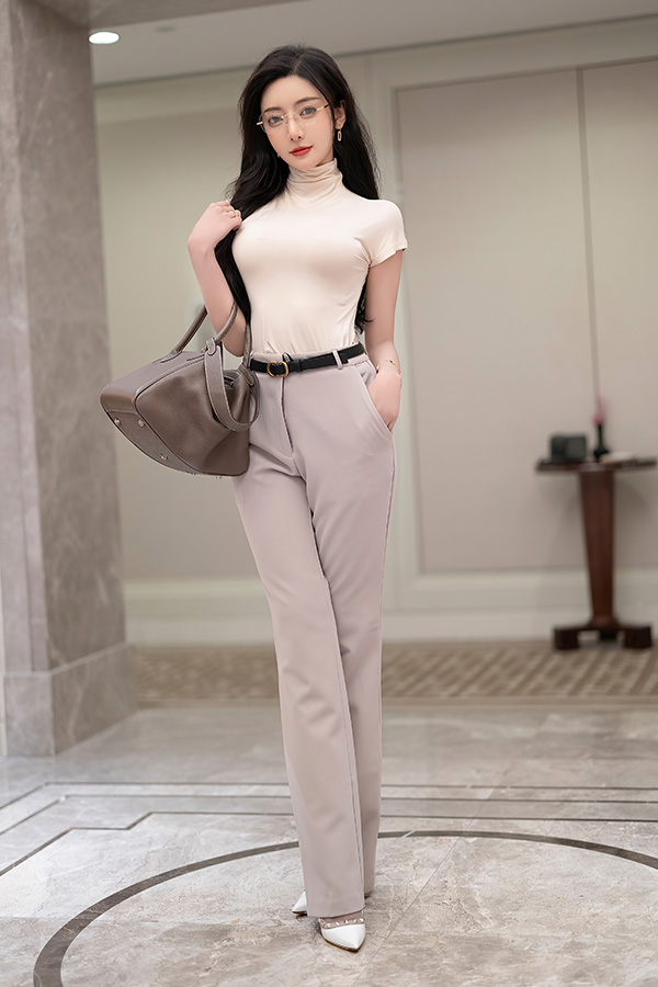 清纯系美女王馨瑶美腿写真