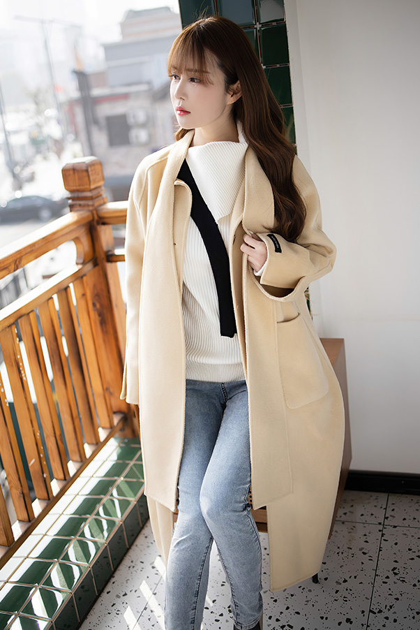 萌妹子蔡文钰性感短裙写真美图