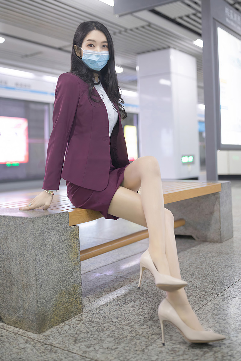 气质模特小热巴写真美图尽显诱惑