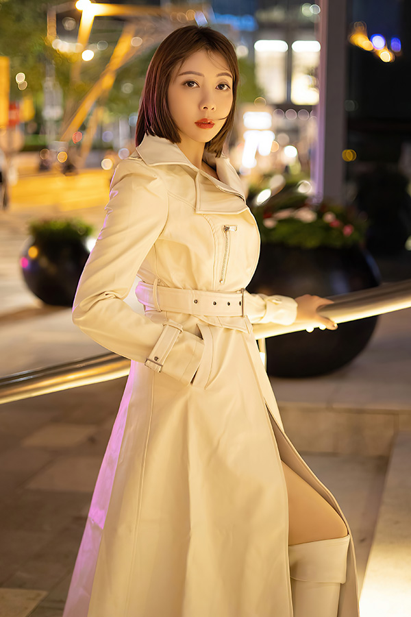 性感妹子果儿有种与众不同的吸引力