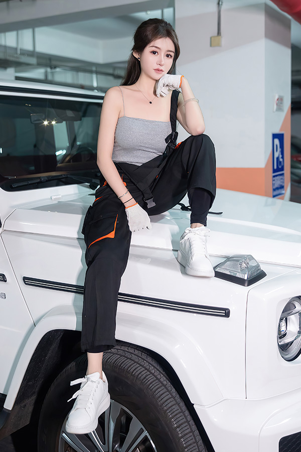 女神林幼一修长的玉腿真的是爱了