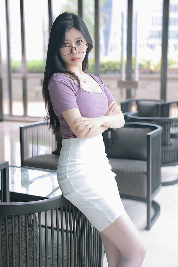 甜美超模尹甜甜私房摄影美轮美奂