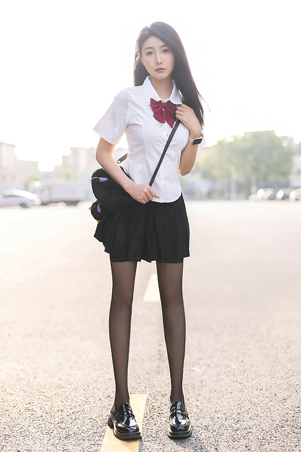 美腿妹子苏苏阿性感魅惑黑丝摄人心魄