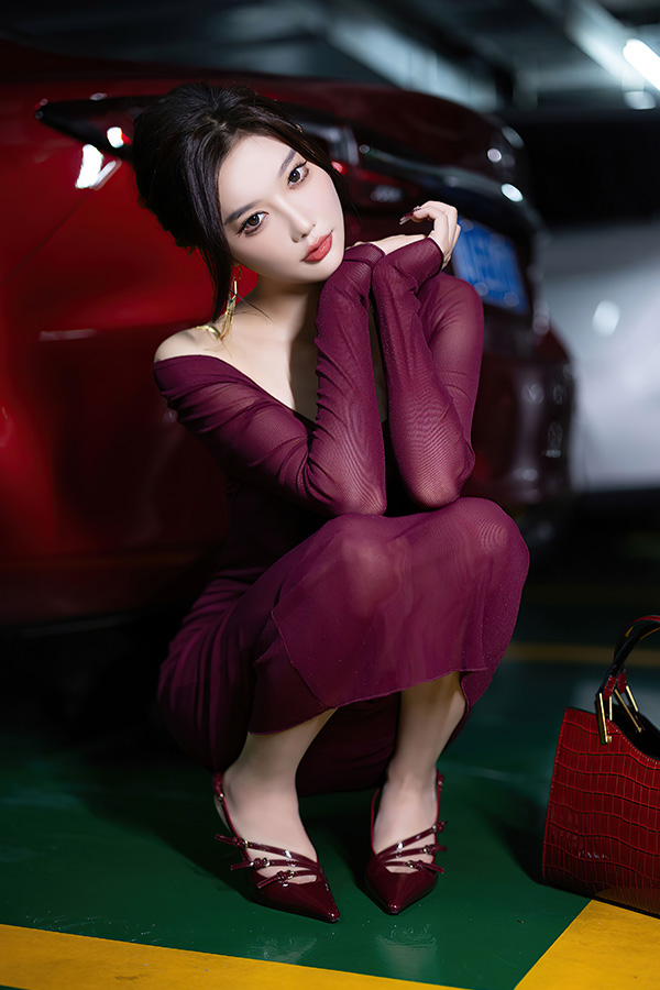 都市丽人杨晨晨完美身段久久难忘