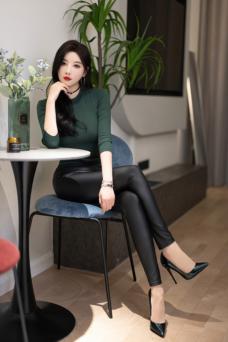 女神杨晨晨前凸后翘的身材吸粉无数