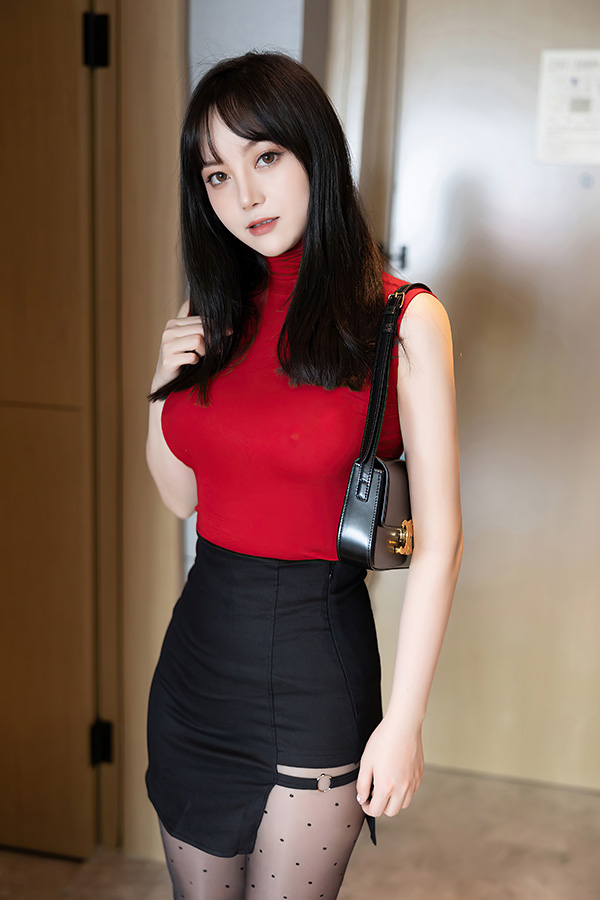 美女豆瓣酱完美身材非常性感值得一看