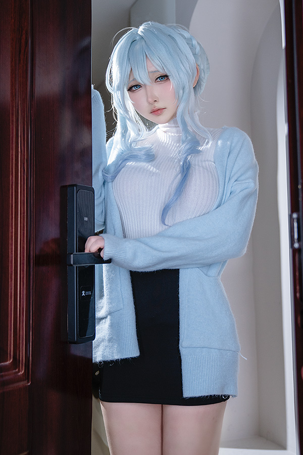 二次元小姐姐樱梨梨让人眼前一亮