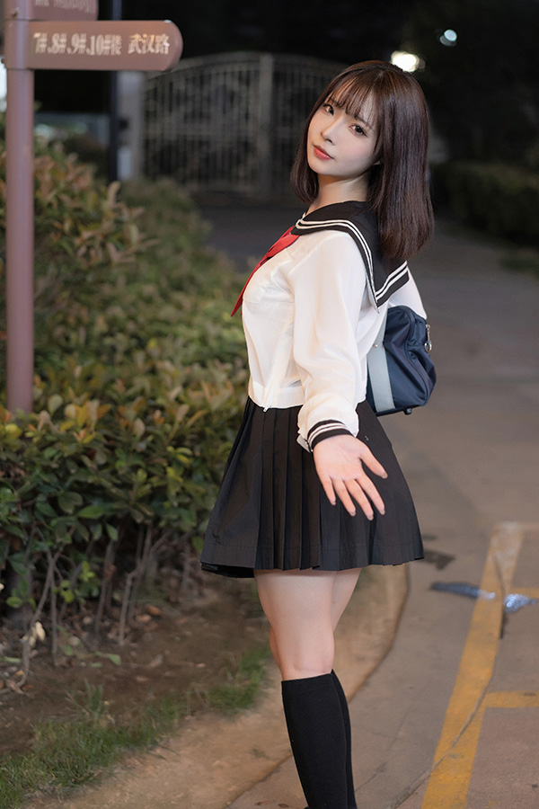 甜美可爱的妹子玉汇真是宅男女神级别