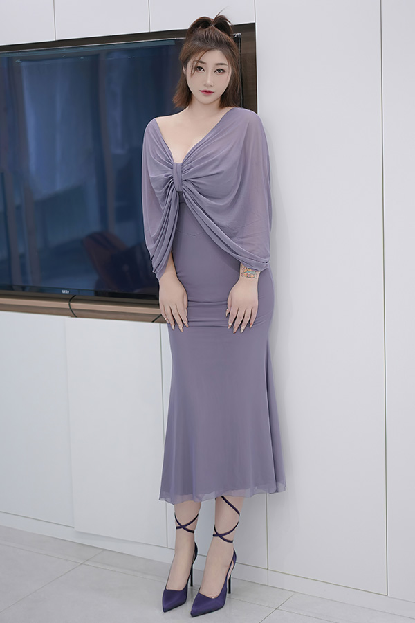 性感妹子妲己丰腴身材摄人心魄