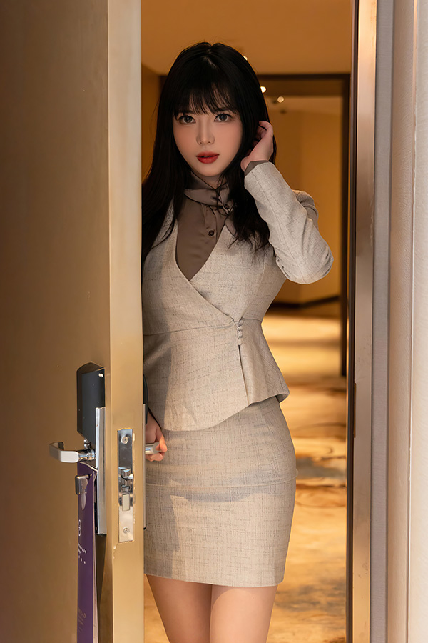 美女薇薇私房写真御姐气息妩媚动人