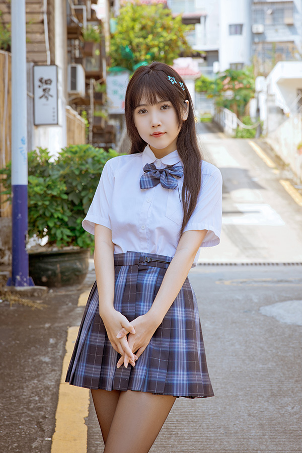 小清纯妹纸不呆猫肤白貌美有个性