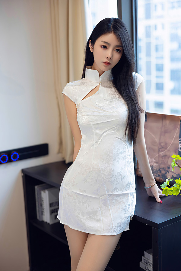 美腿模特可乐性感原色丝袜写真图片