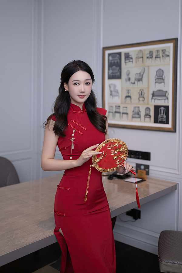 美女唐安琪性感红色旗袍写真美图