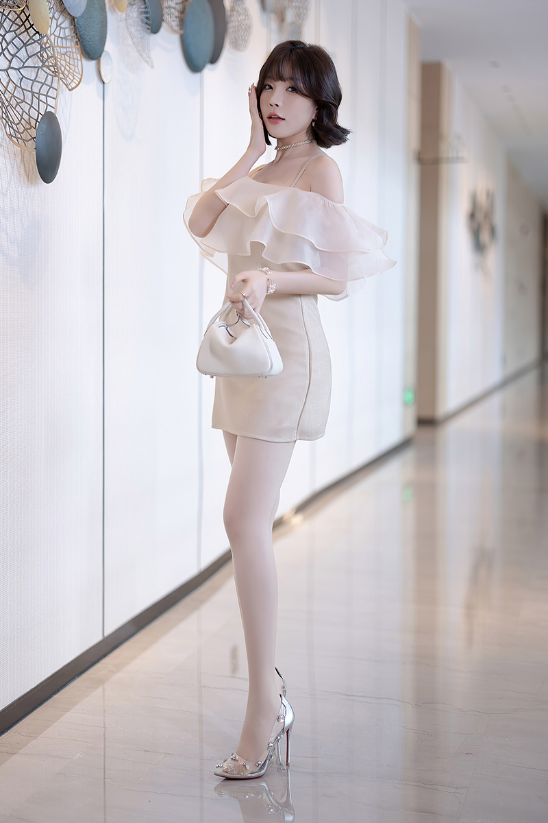 徐莉芝这妹子的身材与颜值俱佳