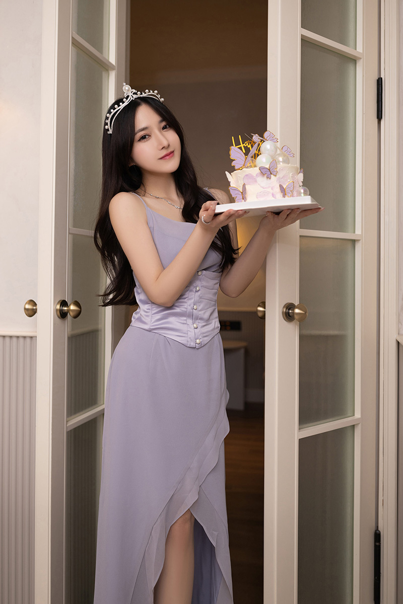 清新又迷人的模特鱼子酱写真图片