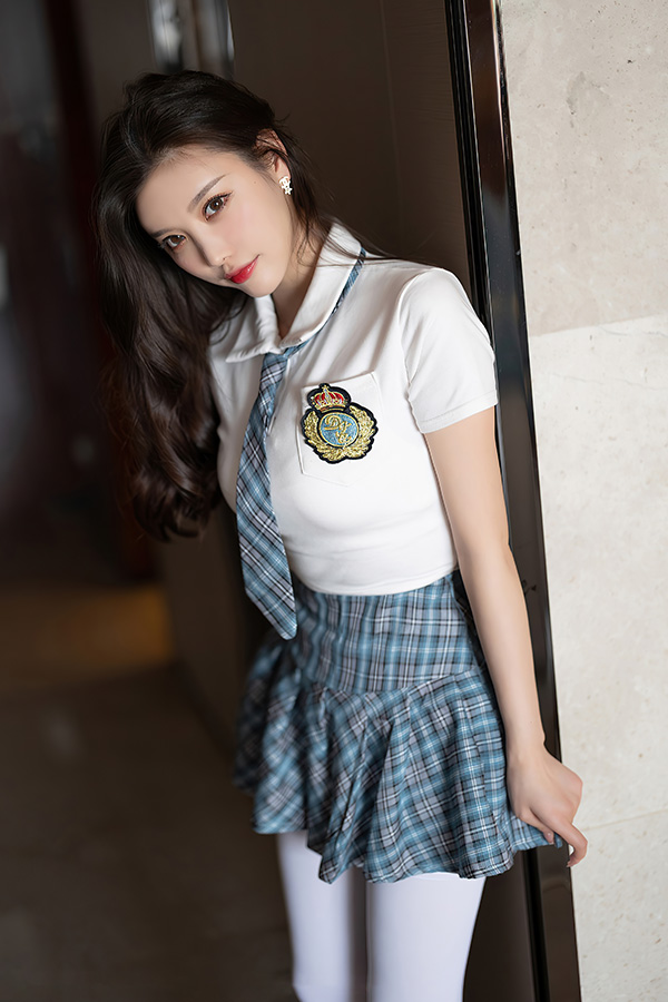 性感美女杨晨晨拍摄的照片非常好看