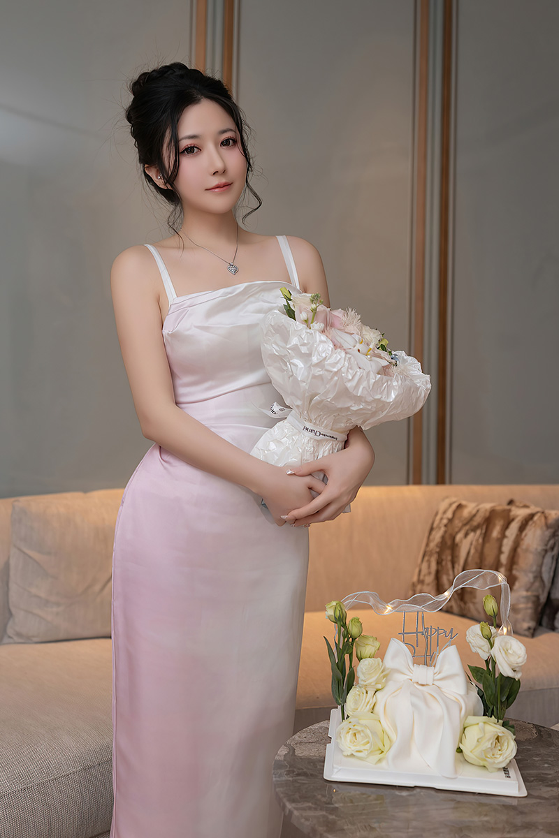高颜值平面模特鱼子酱清纯写真作品