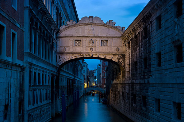 意大利威尼斯的叹息桥