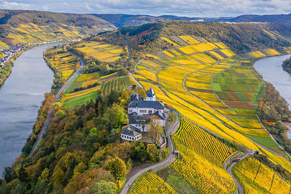 维尔茨堡美因河畔的一座城堡