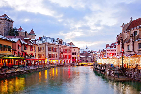 法国阿尔卑斯山的明珠