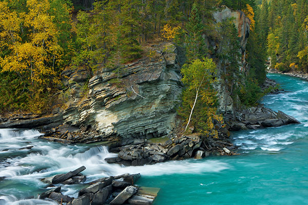 罗布森山附近的弗雷泽河