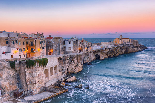 加尔加诺半岛上的维埃斯特