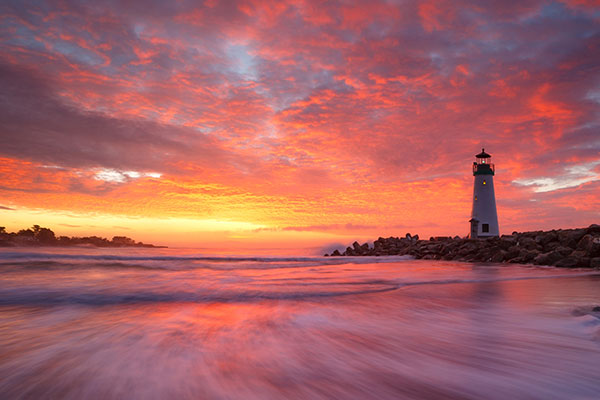 沃尔顿灯塔冬季日出