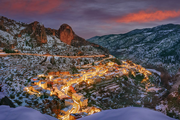 西班牙的小瑞士艾纳村