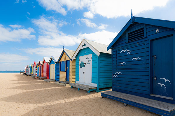 布莱顿海滩的彩虹小屋
