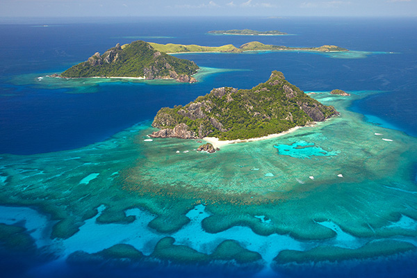 莫努里基岛周边的珊瑚礁